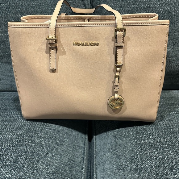 Michael Kors Pink Tote Bag with Gold Accents - Picture 1 of 11